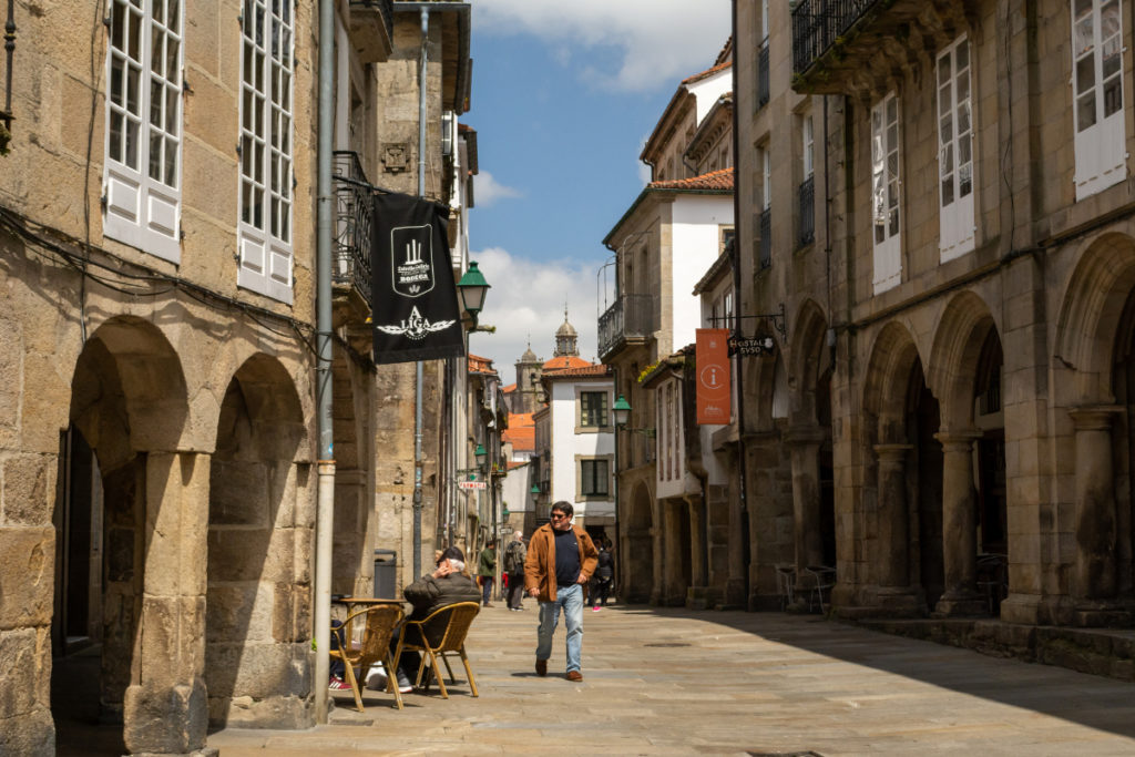 Vista da Rúa do Vilar en Santiago de Compostela